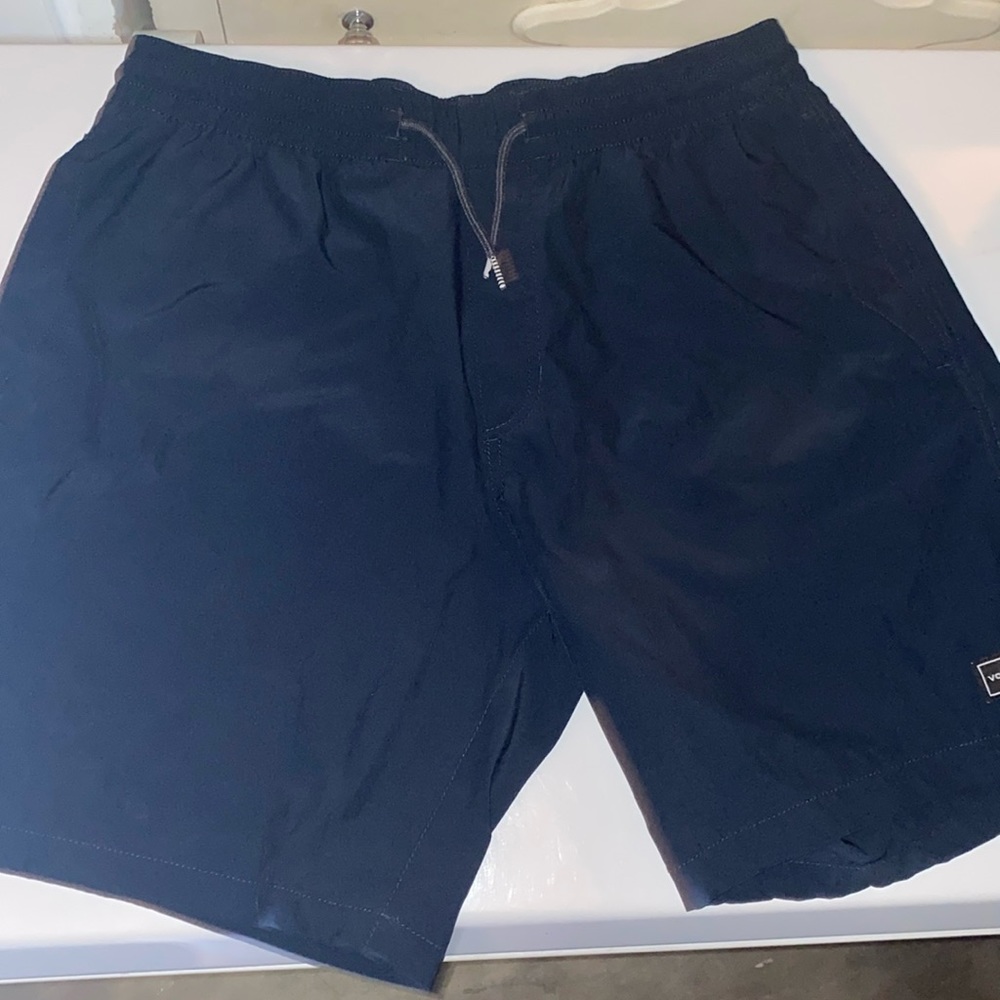 New Volcom shorts elastic wear meant for skaters size large